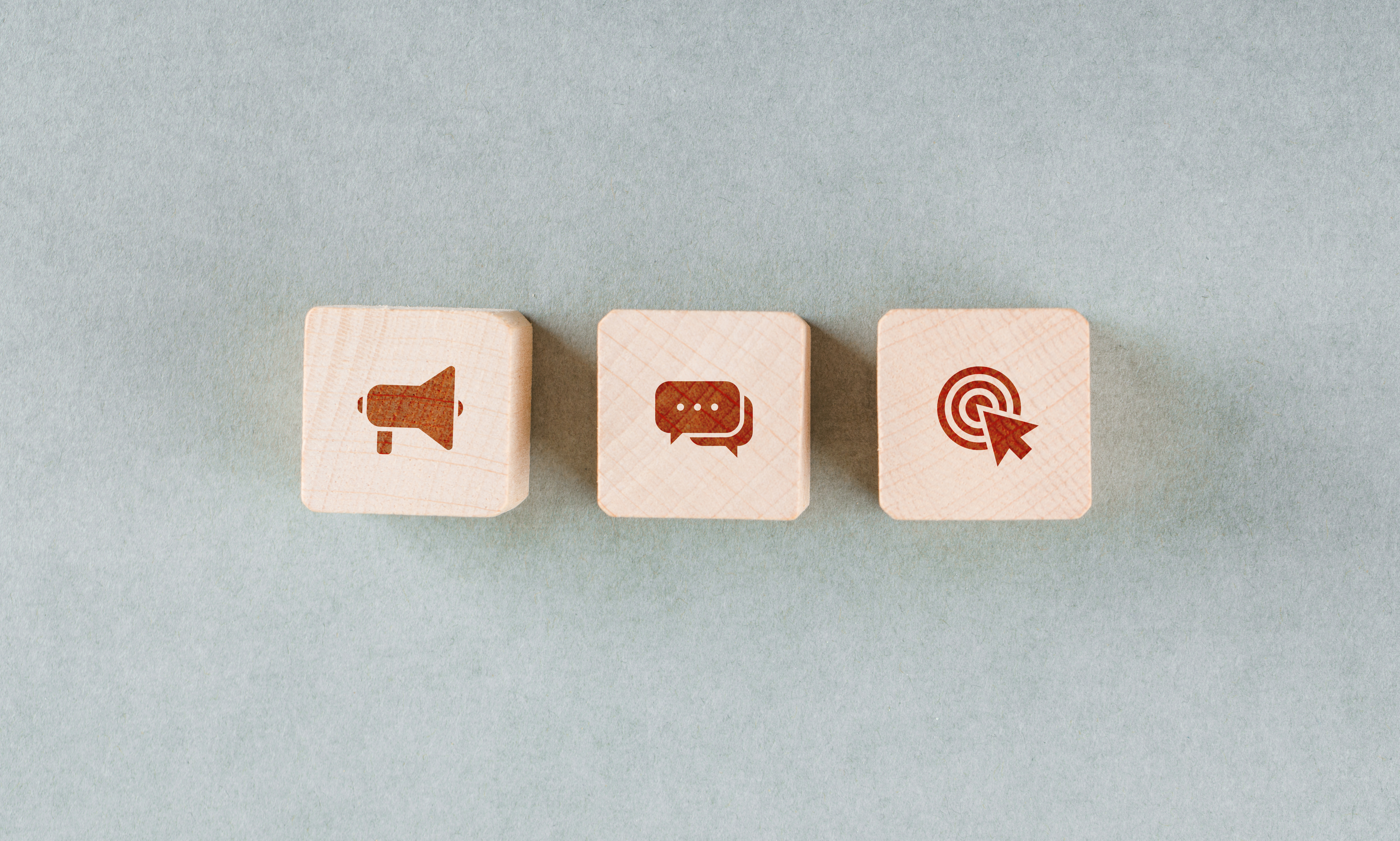 Mer calme en noir et blanc